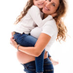 Mère et fille séance photo grossesse chez mémoments photographe à Tigery (91250)