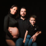 Photo de famille grossesse en studio Essonne
