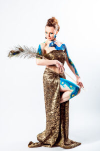 Photo artistique en studio avec photographe pro avec collaboration modèle et body painting en esonne