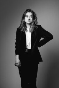 photo de portrait pro en noir et blanc