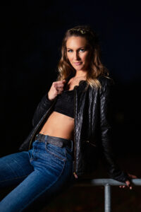 Shooting photo pour une prestation photo 1 personne en soirée avec flash bonne ambiance